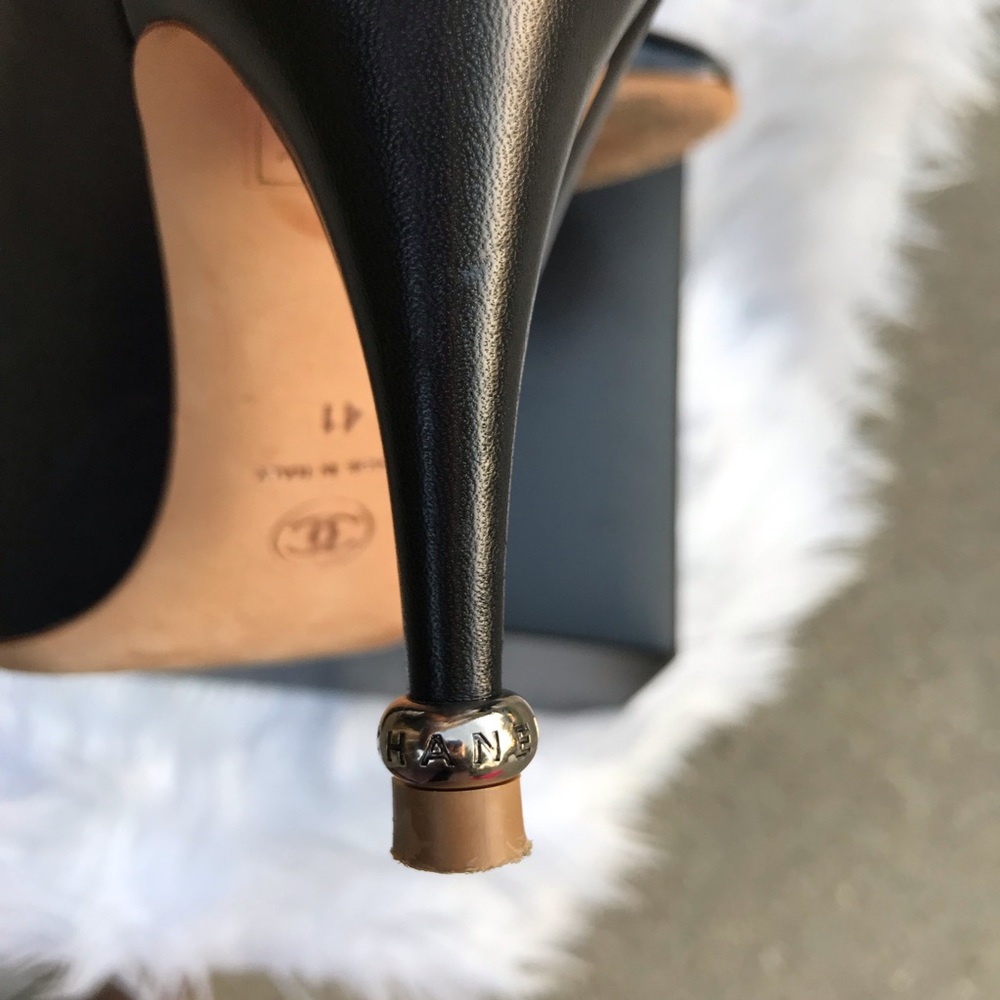 CHANEL PUMPS💕💕💕💕 - Picture 5 of 8